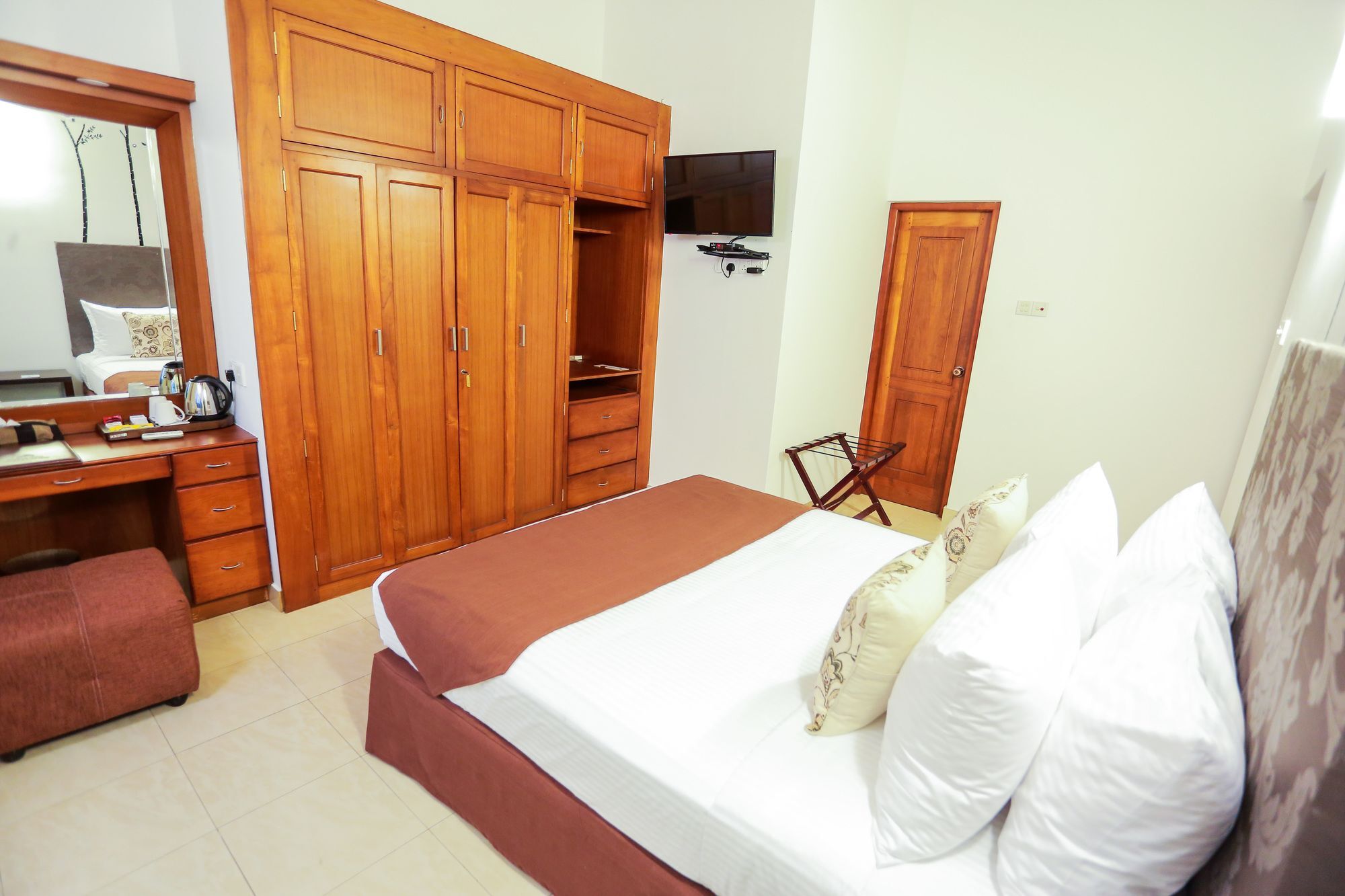 The Austin Residence By Unique Hotels Colombo Exterior photo